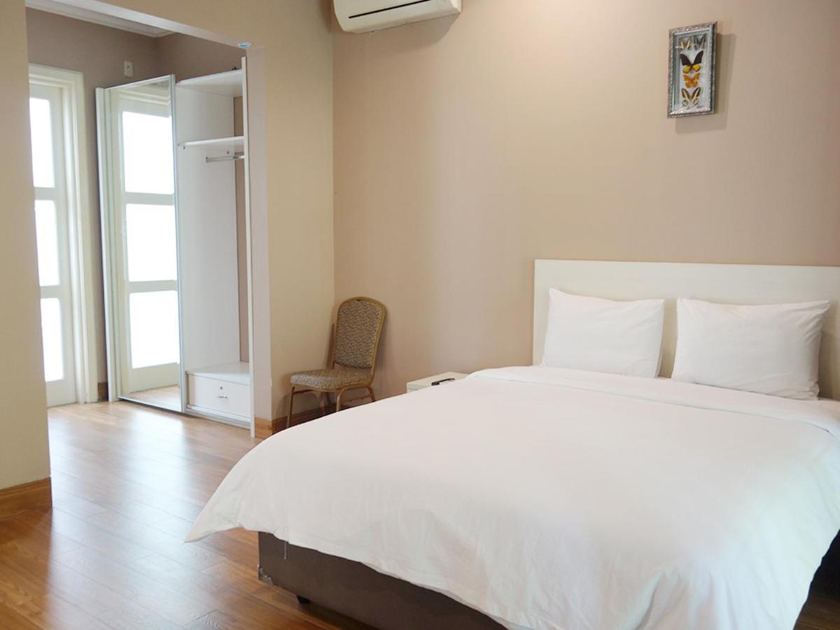 Saffron Suites Syariah จาการ์ตา ภายนอก รูปภาพ